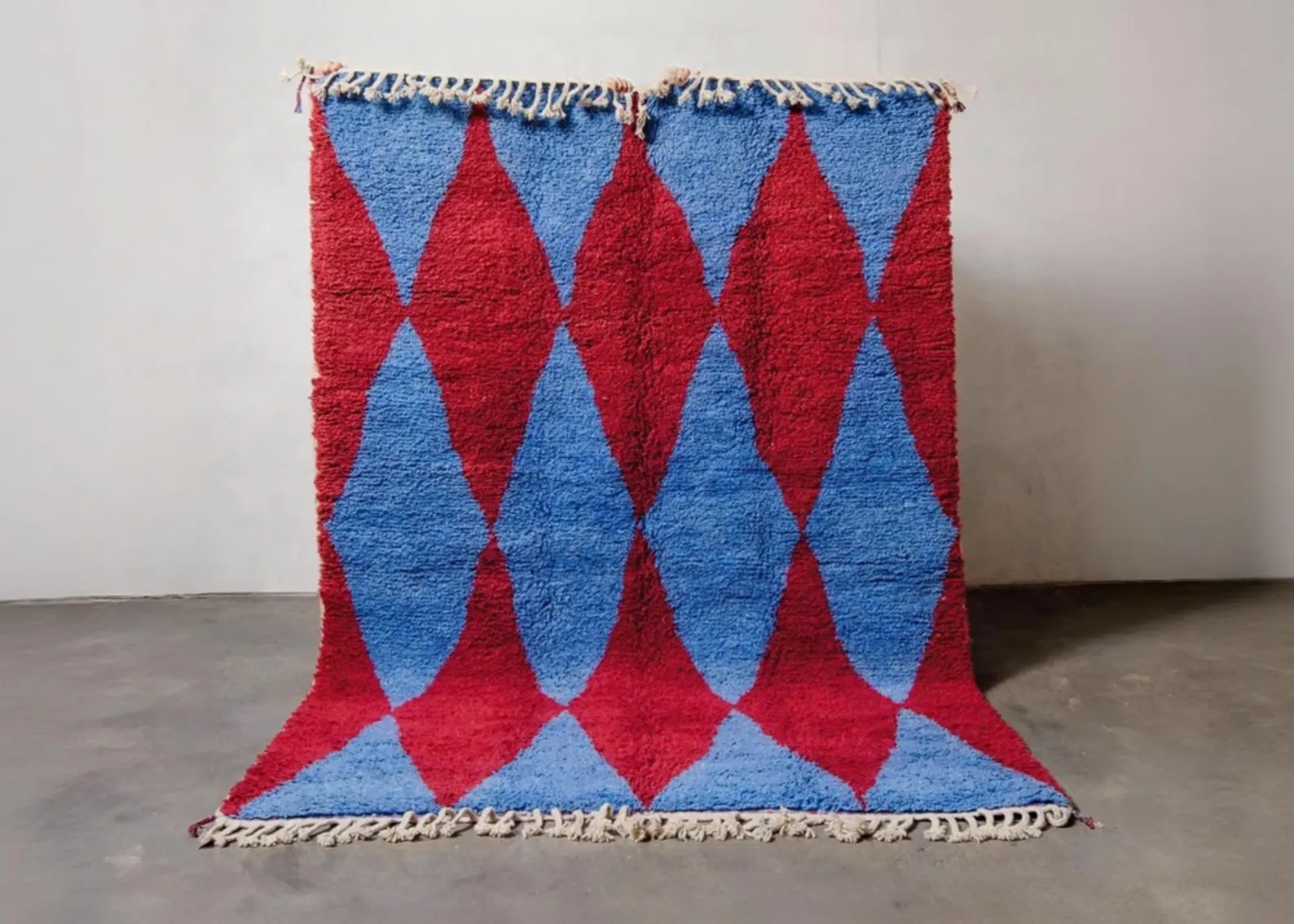 Beni Ourain Teppich rot blau handgeknüpft geometrisches Muster