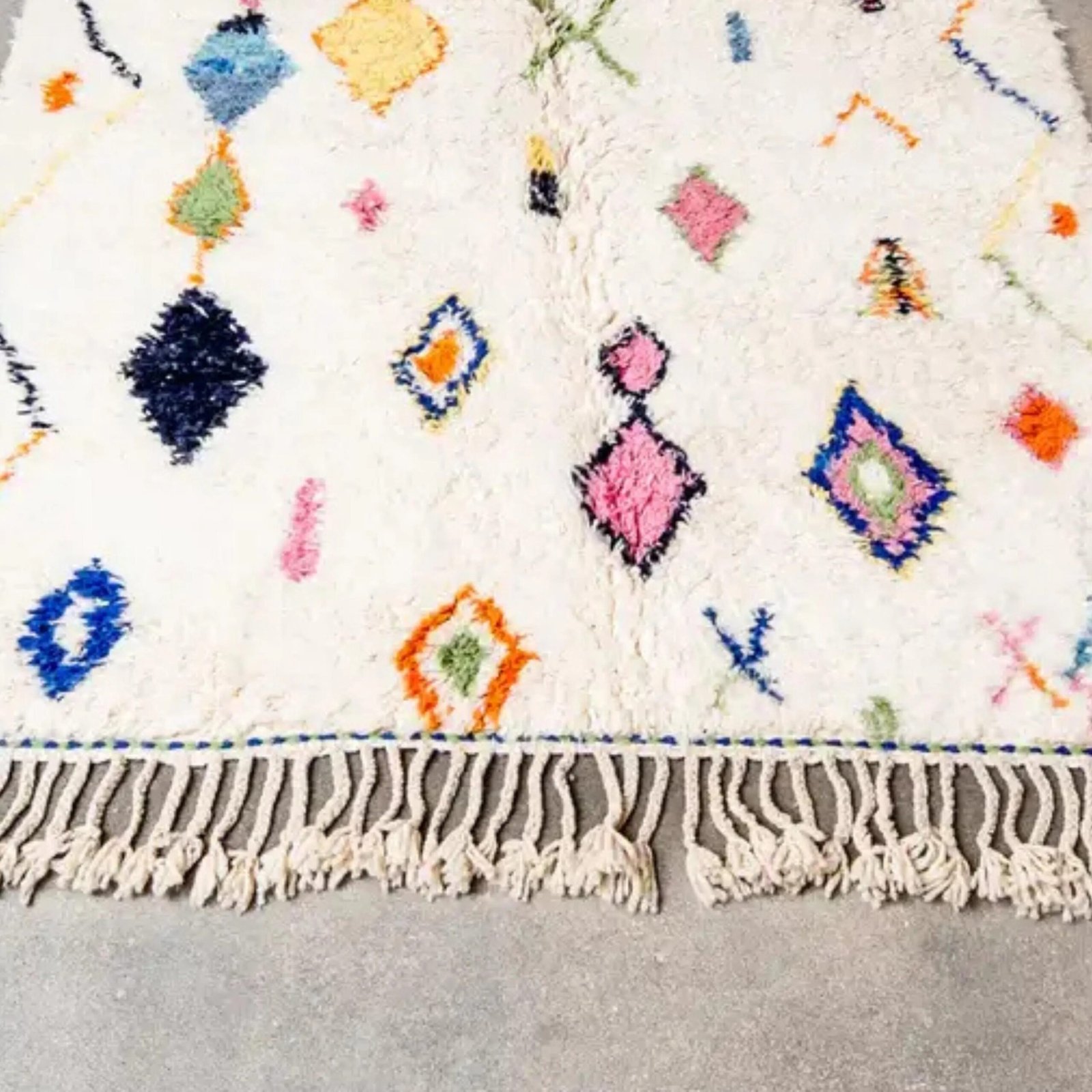 Handgemachter marokkanischer Teppich im Boho Stil
