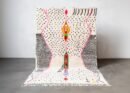 Bunter Berber Teppich aus Marokko mit geometrischen Mustern in Pink, Orange und Türkis